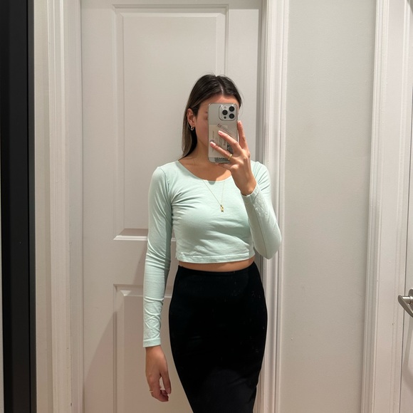 American Apparel long sleeve cropped top - Picture 2 of 8